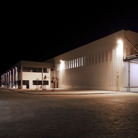 Projektor LED V-TAC 100W LED 3w1 CCT 100Lm/W Mleczny Klosz VT-44107CCT 3000-4000K-6500K 10000lm Projektor LED V-TAC 100W LED 3w1 CCT 100Lm/W Mleczny Klosz VT-44107CCT 3000-4000K-6500K 10000lm
