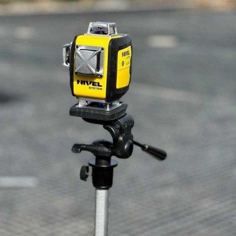 LASER KRZYŻOWY CL4D-P + STATYW SJJ-M1 EX NIVEL LASER KRZYŻOWY CL4D-P + STATYW SJJ-M1 EX NIVEL