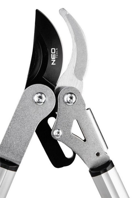 SEKATOR DO GAŁĘZI BY-PASS 710MM ZAKRES DO 45MM SEKATOR DO GAŁĘZI BY-PASS 710MM ZAKRES DO 45MM