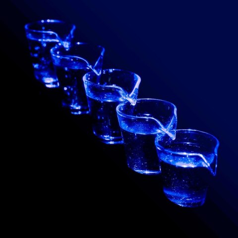 Domino Shots Deluxe kieliszki zestaw podstawka LED Domino Shots Deluxe kieliszki zestaw podstawka LED