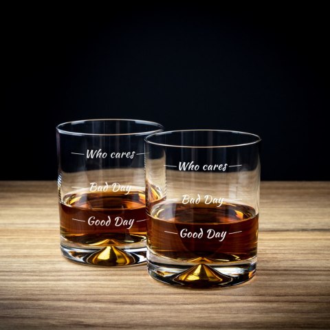 Etui na whisky + 2 szklanki z nadrukiem chłopaka Etui na whisky + 2 szklanki z nadrukiem chłopaka