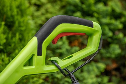 Podkaszarka 550W, 2w1, szerokość koszenia 320mm Podkaszarka 550W, 2w1, szerokość koszenia 320mm