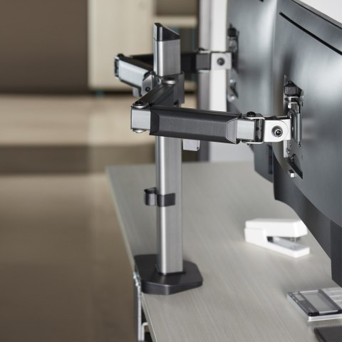 Uchwyt przegubowy na dwa monitory Deluxe Ergo Office, 17"-32", max. 9kg, ER-449 Uchwyt przegubowy na dwa monitory Deluxe Ergo Office, 17"-32", max. 9kg, ER-449