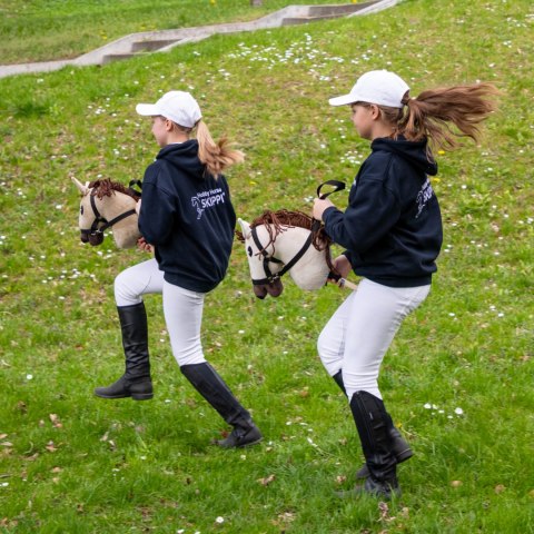 Hobby Horse Skippi A3 - Karmel - Beżowy - kantar i wodze w zestawie Hobby Horse Skippi A3 - Karmel - Beżowy - kantar i wodze w zestawie