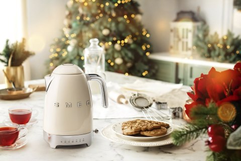 Czajnik elektryczny SMEG KLF03CREU kremowy Czajnik elektryczny SMEG KLF03CREU kremowy