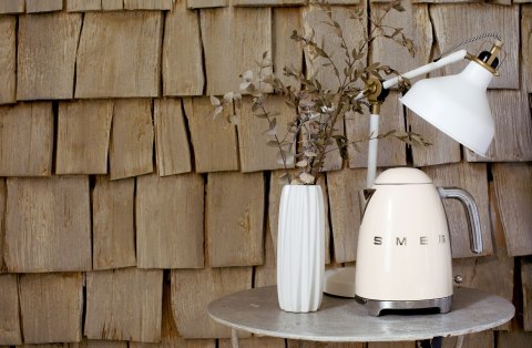 Czajnik elektryczny SMEG KLF03CREU kremowy Czajnik elektryczny SMEG KLF03CREU kremowy