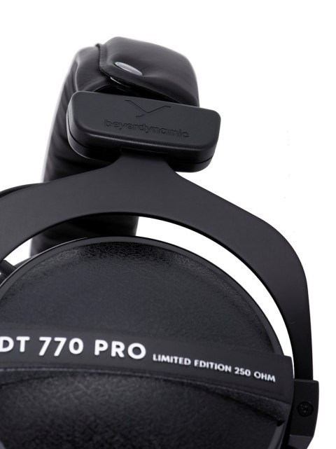 Beyerdynamic DT 770 PRO 250 OHM BLACK LIMITED EDITION - Słuchawki studyjne zamknięte Beyerdynamic DT 770 PRO 250 OHM BLACK LIMITED EDITION - Słuchawki studyjne zamknięte