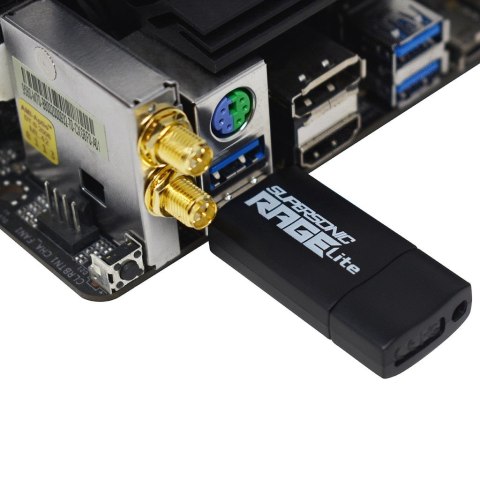 PATRIOT RAGE LITE 120 MB/s 32GB USB 3.2 PATRIOT RAGE LITE 120 MB/s 32GB USB 3.2