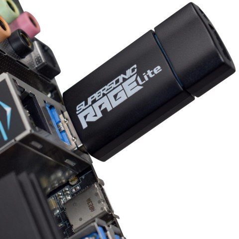PATRIOT RAGE LITE 120 MB/s 32GB USB 3.2 PATRIOT RAGE LITE 120 MB/s 32GB USB 3.2