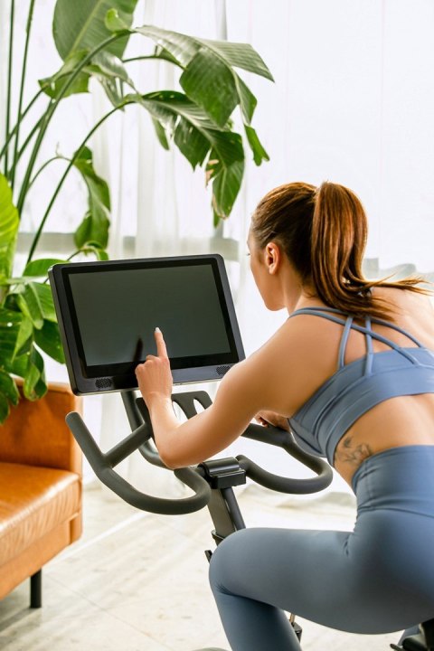 Rower stacjonarny, magnetyczny OVICX Q200X z ekranem dotykowym 15,6" TFT, WIFI bluetooth&app (WYPRZEDAŻ) Rower stacjonarny, magnetyczny OVICX Q200X z ekranem dotykowym 15,6" TFT, WIFI bluetooth&app (WYPRZEDAŻ)