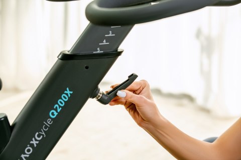 Rower stacjonarny, magnetyczny OVICX Q200X z ekranem dotykowym 15,6" TFT, WIFI bluetooth&app (WYPRZEDAŻ) Rower stacjonarny, magnetyczny OVICX Q200X z ekranem dotykowym 15,6" TFT, WIFI bluetooth&app (WYPRZEDAŻ)