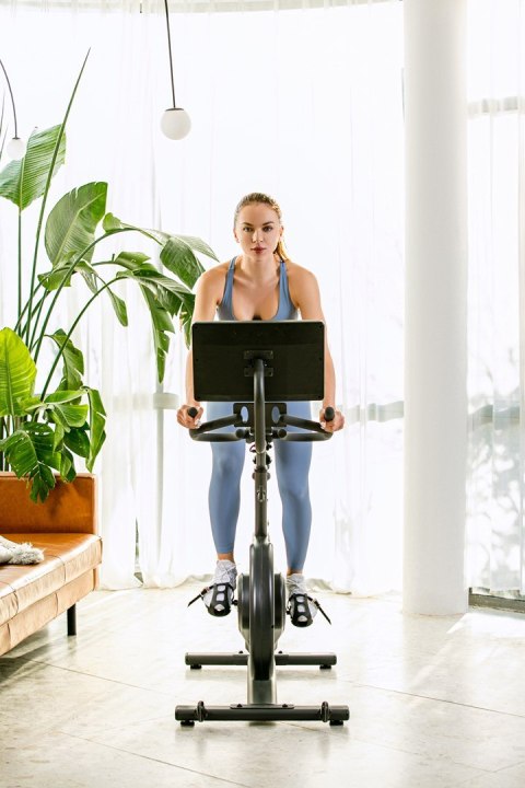 Rower stacjonarny, magnetyczny OVICX Q200X z ekranem dotykowym 15,6" TFT, WIFI bluetooth&app (WYPRZEDAŻ) Rower stacjonarny, magnetyczny OVICX Q200X z ekranem dotykowym 15,6" TFT, WIFI bluetooth&app (WYPRZEDAŻ)
