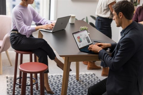 HP EliteBook 650 G10 i5-1335U 15.6"FHD IPS 250nits AG 16GB DDR4 SSD512 Iris Xe W11Pro 3Y HP EliteBook 650 G10 i5-1335U 15.6"FHD IPS 250nits AG 16GB DDR4 SSD512 Iris Xe W11Pro 3Y