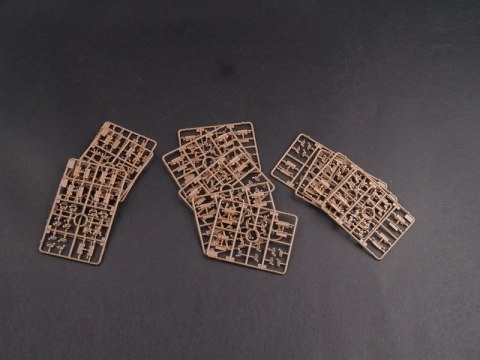 Model plastikowy chtz s-65 rosyjski ciągnik Model plastikowy chtz s-65 rosyjski ciągnik