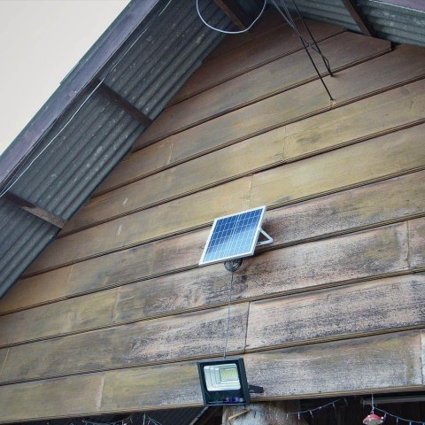 Projektor LED Solarny V-TAC 40W Czarny IP65, Pilot, Timer VT-200W 4000K 3100lm Projektor LED Solarny V-TAC 40W Czarny IP65, Pilot, Timer VT-200W 4000K 3100lm