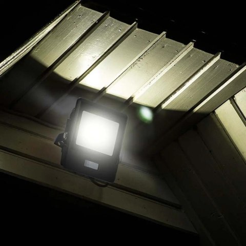 Projektor LED V-TAC 30W SAMSUNG CHIP czujnik ruchu czarny przewód 1M VT-138S-1 6400K 2340lm 5 lat gwarancji